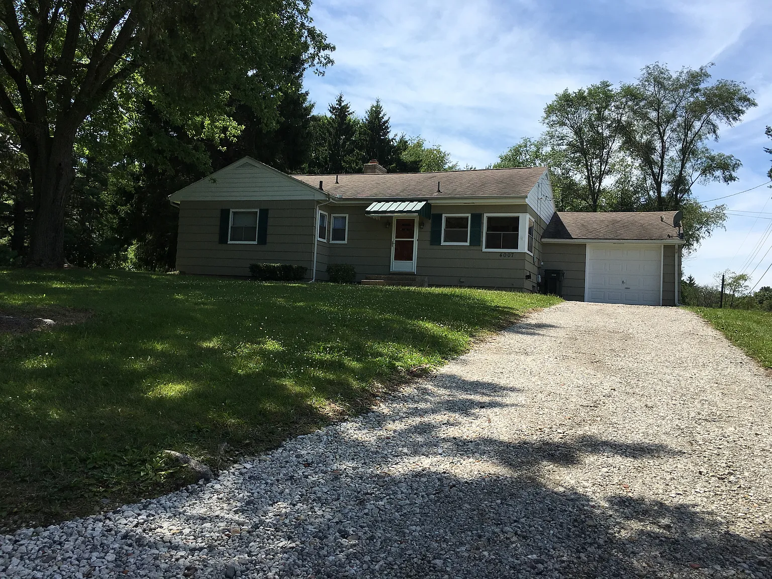 2 bed, 1.5 bath, 1088 sqft, $1,450 — Photo 1