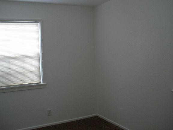 5th image of 539 E Newlove Dr APT A