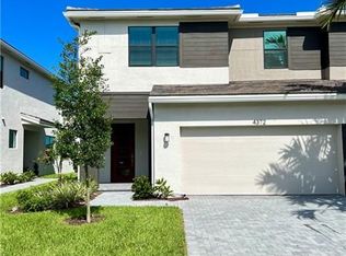 4372 Arcturus Ln, Lake Worth, FL 33467
