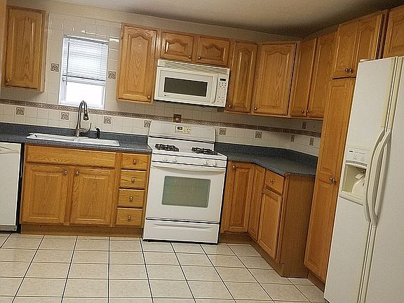 Large Kitchen 