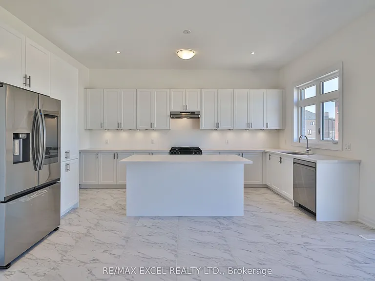 24 Sunny Acre Cres — Photo 9