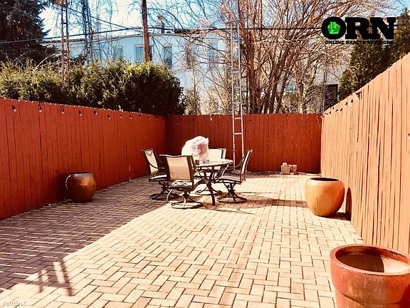 10490330-Bg9NGDyxNww55tZ9