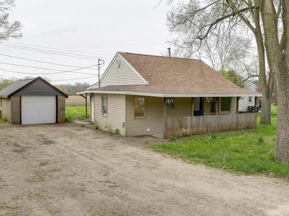 515 W Sunny Ln, Janesville, WI 53546