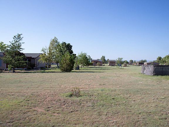 3rd image of 1709 S Robin Ln
