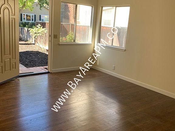 3rd image of 311 Sequoia Ave