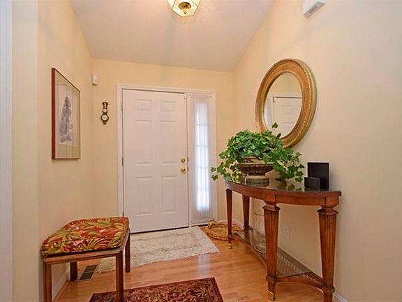 2nd image of 2886 Parkwalk Dr