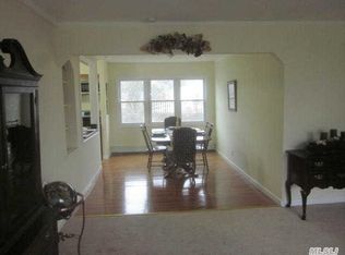 1427 Amend Dr, Merrick, NY 11566