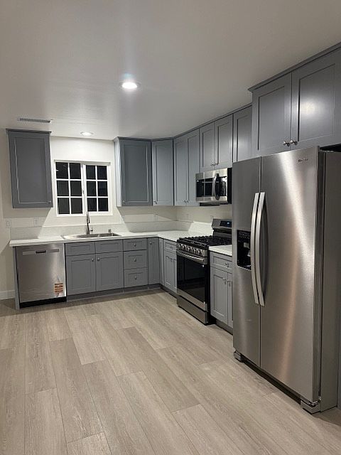 2nd image of 983 Cottonwood Ct #2