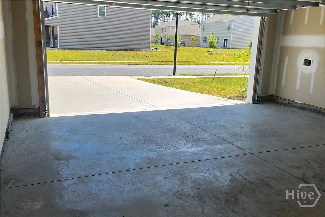 4 bed, 2.0 bath, 1774 sqft, $2,500 — Photo 3