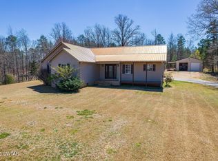 1461 Finger Leapwood Rd, Finger, TN 38334