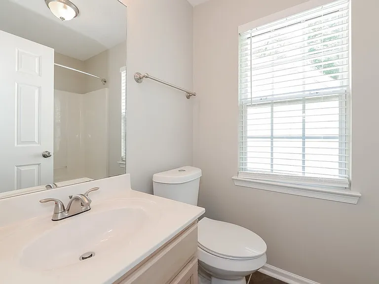 529 Leslie Ann Ct — Photo 13