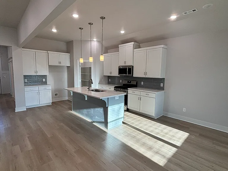 3812 SW Pinecrest Dr — Photo 8