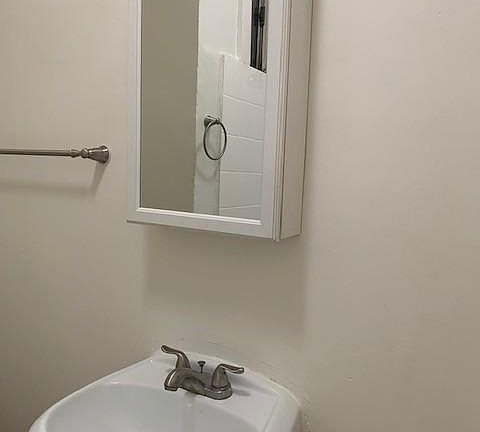 5th image of 503 Union Dr APT 103