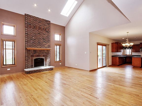 3rd image of 22925 Anna Ln