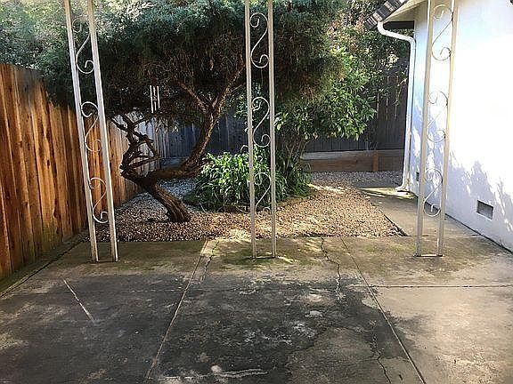 2nd image of 30324 Glendora Dr