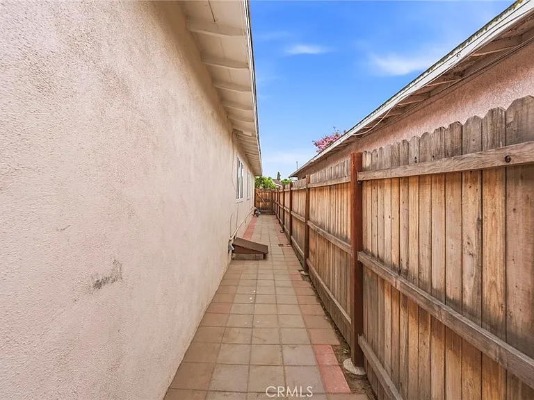 703 S Harbor Blvd — Photo 26