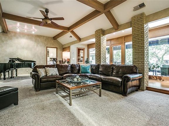 5th image of 7255 Tangleglen Dr