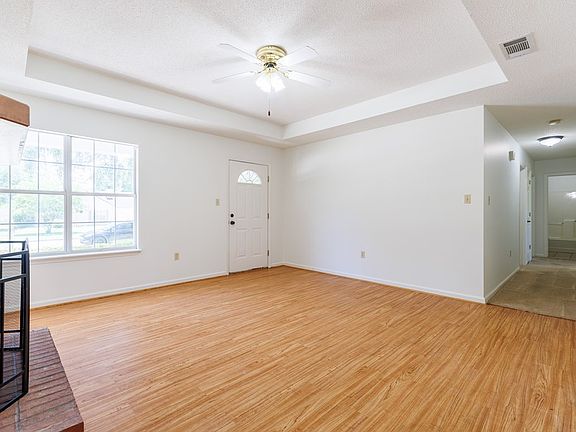 5th image of 3967 Nicole Ln