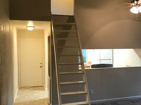4th image of 17250 NE 8th St APT A