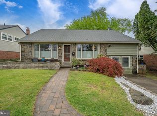349 Glen Gary Dr, Havertown, PA 19083