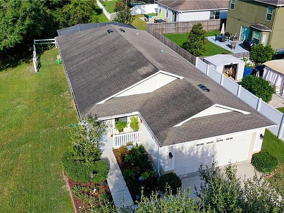 3rd image of 18131 Cypress Bay Pkwy