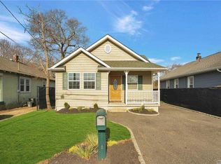 17 Wilmarth Ave, Patchogue, NY 11772