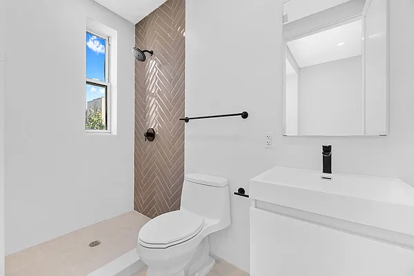 Rented by Ankor Management BH LLC | media 11