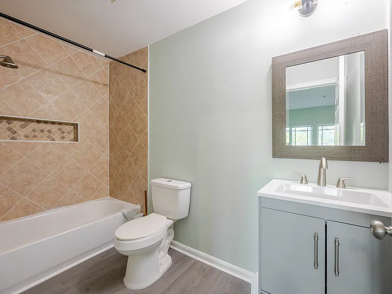 1405 Howard Rd SE #A — Photo 8