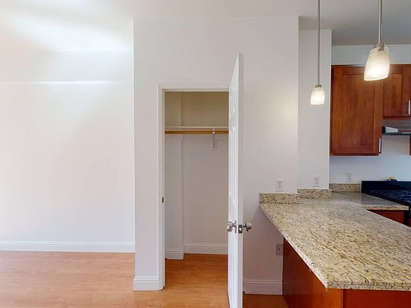 4th image of 1051 Post St APT 37