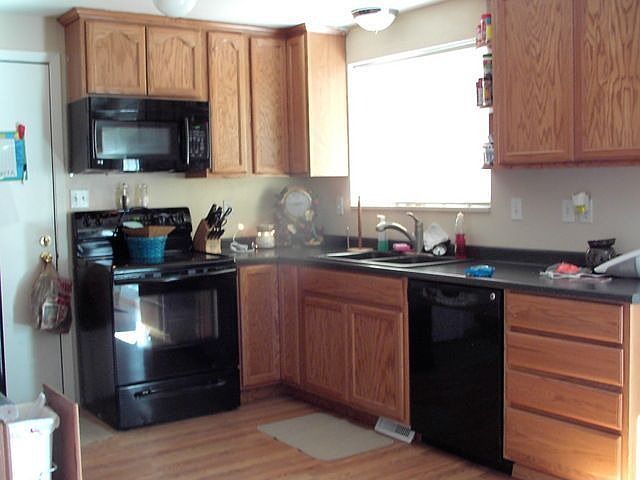 2nd image of 1420 Moran Dr