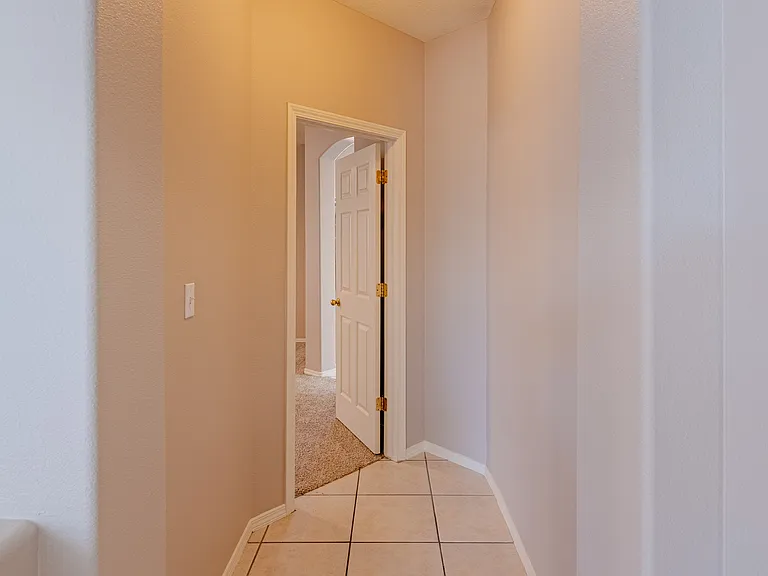 1124 Calle Corvo NE — Photo 17
