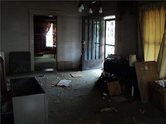 4th image of 356 N Court Ave