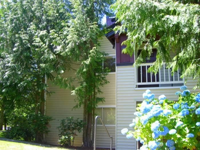 2nd floor, corner unit