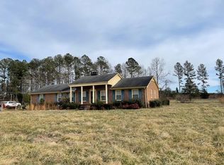 1742 Massie Branch Rd, Skippers, VA 23879