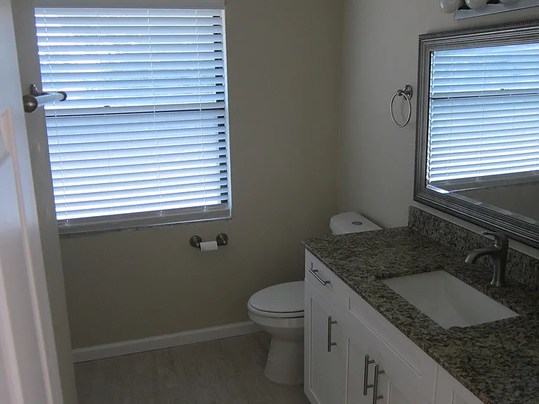 1517 Woodbridge Lakes Cir — Photo 13