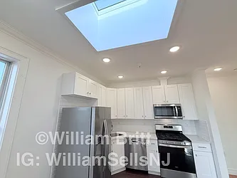 373 Danforth Avenue, #405