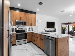 10467 W 34th Ct, Hialeah, FL 33018