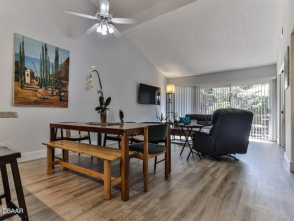 3rd image of 115 Club House Blvd