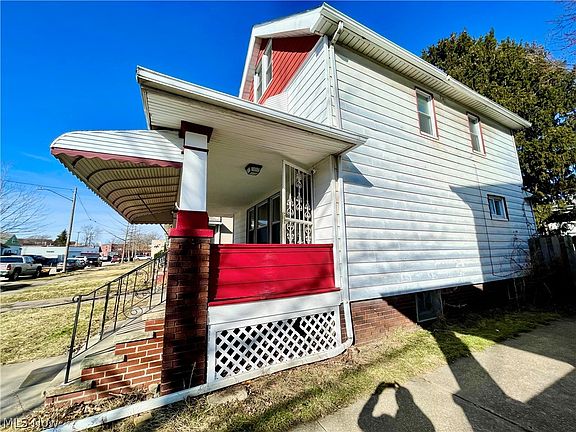4th image of 3437 W 123rd St