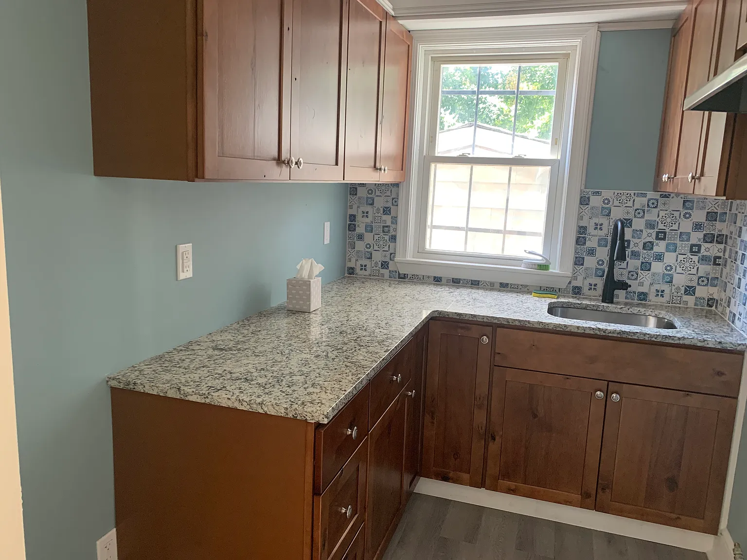 3 bed, 1200 sqft, $1,950 — Photo 3