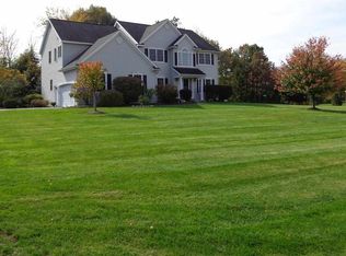 4 Brookhaven Ln, East Greenbush, NY 12061