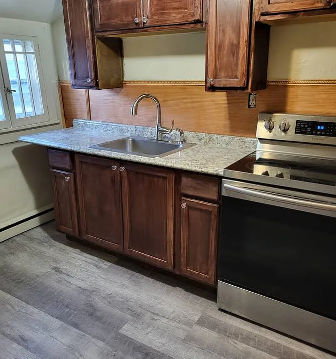4 Essex Ave #2