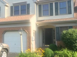 911 Walnut St, New Holland, PA 17557