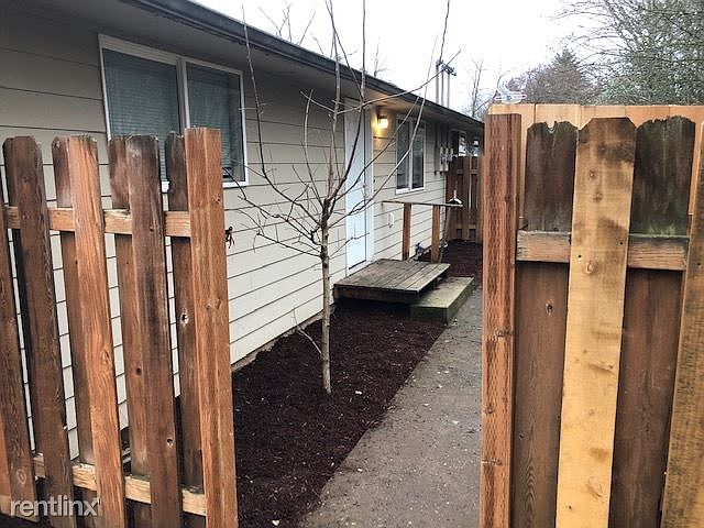 2nd image of 3330 SE 129th Ave APT 1