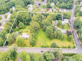 131 Turn Of River Rd, Stamford, CT 06905