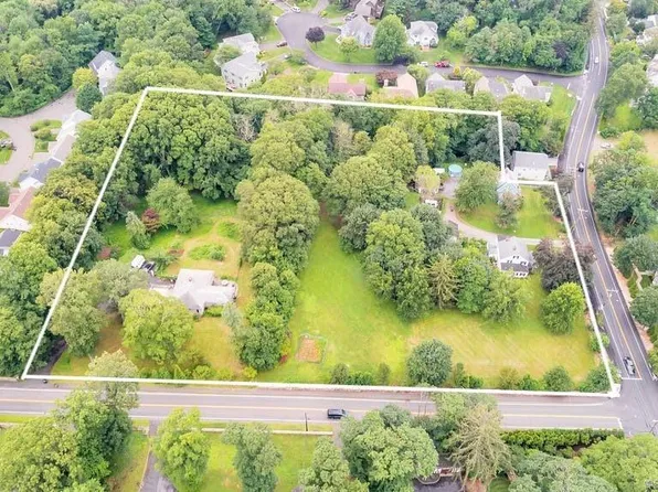 131 Turn Of River Road, Stamford, CT 06905