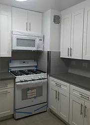 Rented by Anita Loewy, Inc