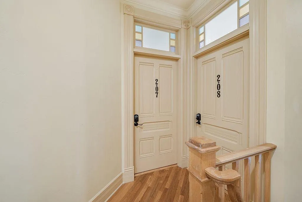 Studio, 375 sqft, $2,200 — Photo 2