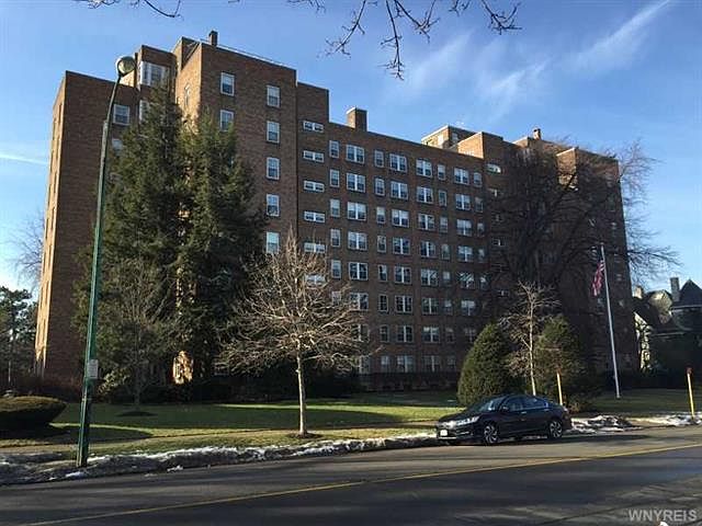 1st image of 751 W Ferry APT 5B