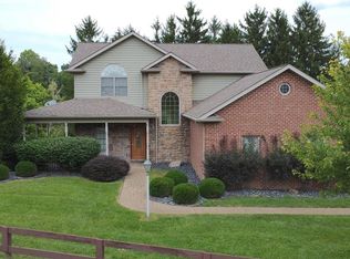 22 Hanlin Hill Ln, Wheeling, WV 26003